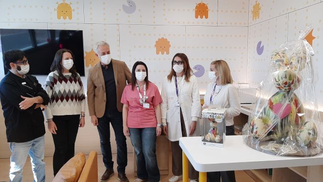 El projecte 'Globit' uneix la xocolata solidària de Sant Tomàs amb la humanització de la pediatria a Sant Pau