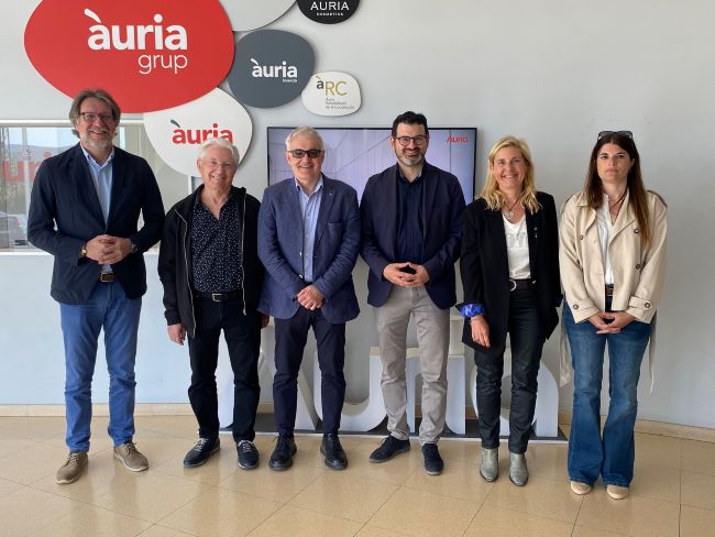 El secretari de Treball de la Generalitat visita Àuria per refermar el model dels centres especials de treball d’iniciativa social