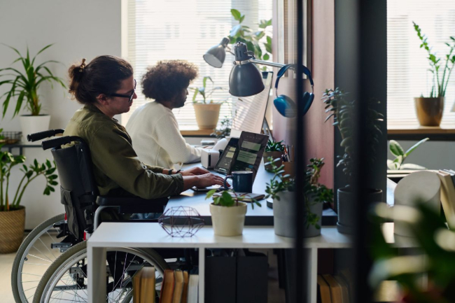 El Cermi denuncia mancances en l'accessibilitat de la nova regularització de persones migrants amb discapacitat