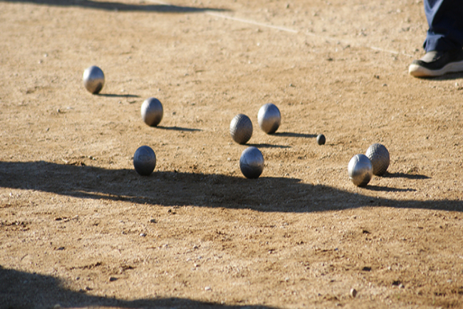 Santa Coloma coronarà el nou campió de la Lliga Catalana de petanca inclusiva