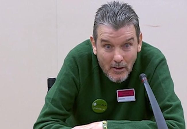 Els malalts d'ELA amb dependència extrema comencen a rebre les ajudes previstes en la nova llei