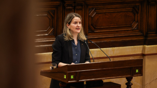 El Parlament aprova la reforma urgent per descol·lapsar el sistema d'atenció a la dependència