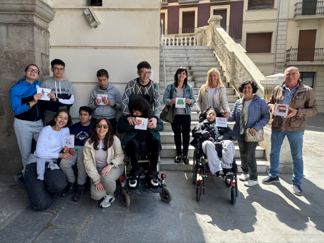 Ripoll amplia l'accessibilitat cognitiva amb la instal·lació de pictogrames als edificis municipals