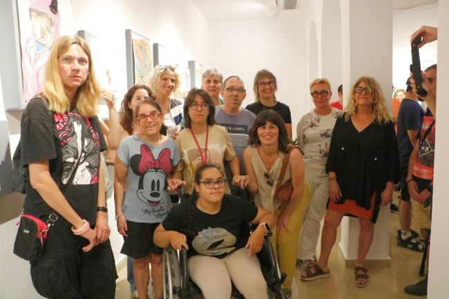 L’Espai Guinovart inaugura l'exposició col·lectiva “A trenc d’Alba” amb obres d'artistes amb diversitat funcional