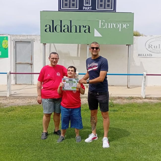 El CF Bellvís destina els beneficis de la seva segona equipació a donar suport a les persones amb discapacitat de l'ACUDAM