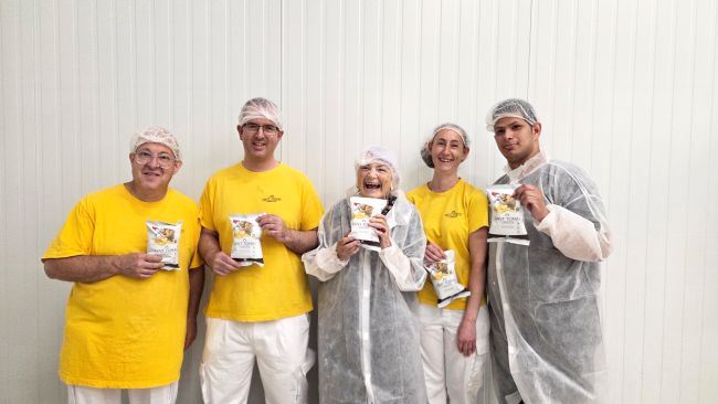 Una edició especial de les patates Sant Tomàs reivindica la inclusió social a través de la cultura popular i el relat d'en Patufet