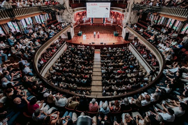Més 1.500 persones s'aplegen al Palau de la Música Catalana en la celebració de la Gala d’Estiu de la Fundació AURA
