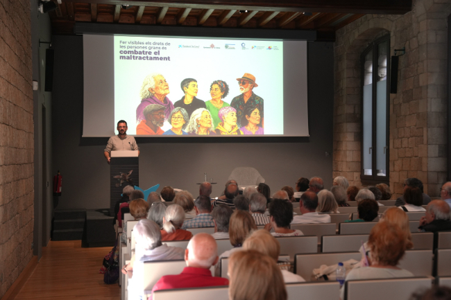 Girona commemora per primer cop el Dia Mundial contra el Maltractament de les Persones Grans amb un acte participatiu