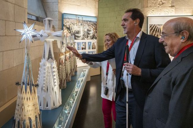 Una nena cega de 12 anys explicarà al papa Leó XIV l'estructura de la nova torre de Jesucrist de la Sagrada Família a través del tacte