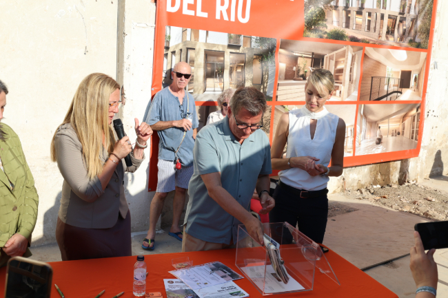 Martorell posa la primera pedra de la Residència del Riu per a persones amb gran discapacitat intel·lectual