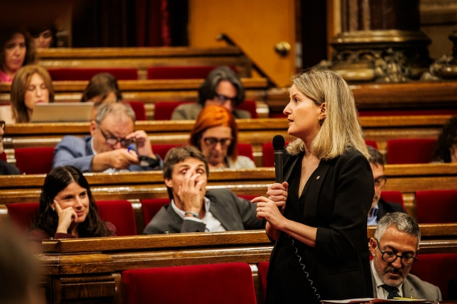 El Parlament de Catalunya aprova per unanimitat una proposició de llei per millorar l'atenció als malalts d'ELA