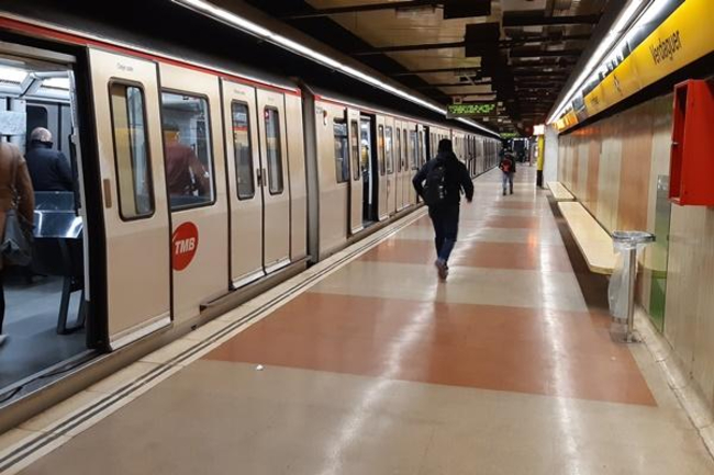 El metro de Verdaguer de l'L4 tancarà dos mesos per avançar en la seva adaptació a la mobilitat reduïda