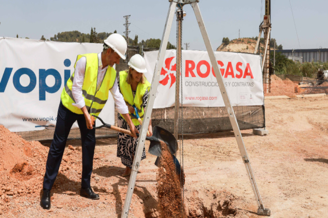 Molins de Rei posa la primera pedra del futur complex residencial i centre de dia per a gent gran