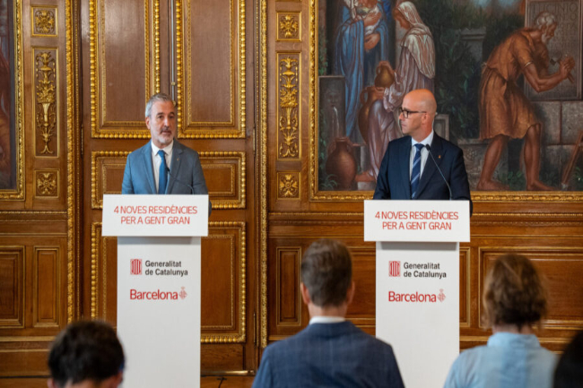 Barcelona i la Generalitat pacten construir a la capital catalana quatre residències públiques per atendre la dependència