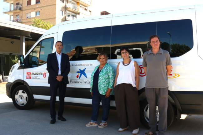 L'ACUDAM adquireix un nou furgó adaptat per a persones amb mobilitat reduïda al Pla d'Urgell