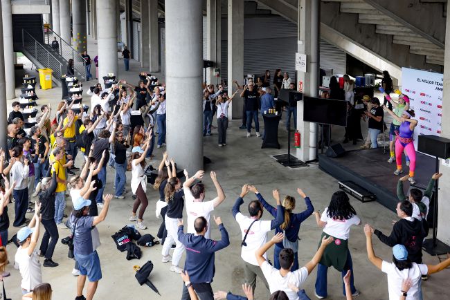 AMPANS posa a prova 300 professionals de 13 empreses al Circuit de Barcelona-Catalunya amb la iniciativa Cheers4U