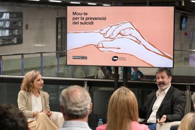 El metro de Barcelona esdevé un espai de conscienciació sobre el suïcidi i l'impacte en els supervivents